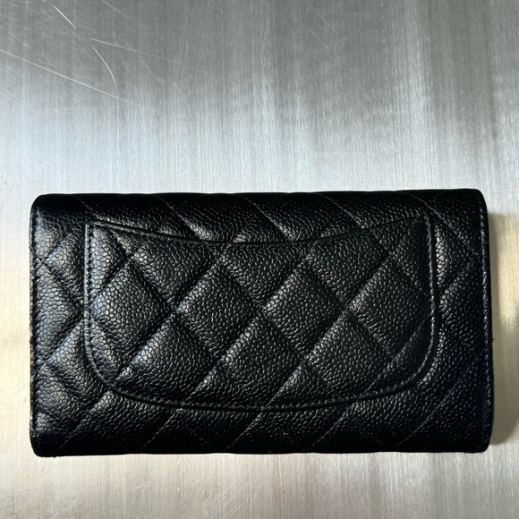 Chanel Classic Flap Caviar Wallet in Black SHW - Picture 2 of 6